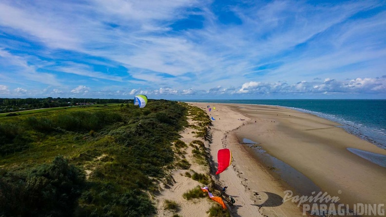 FZ37.19 Zoutelande-Paragliding-522