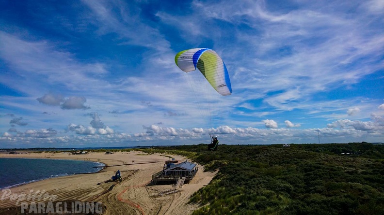 FZ37.19 Zoutelande-Paragliding-533