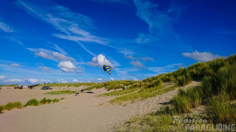 FZ37.19 Zoutelande-Paragliding-546