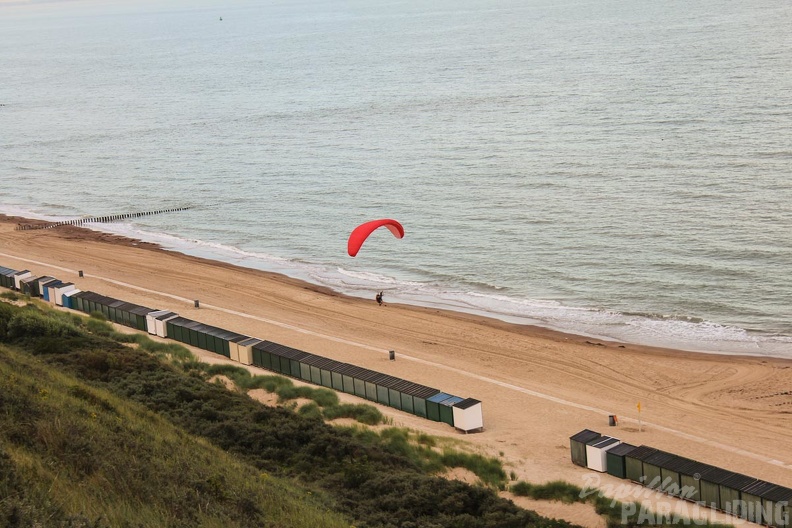 Paragliding Zoutelande-242