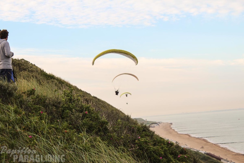 Paragliding Zoutelande-364