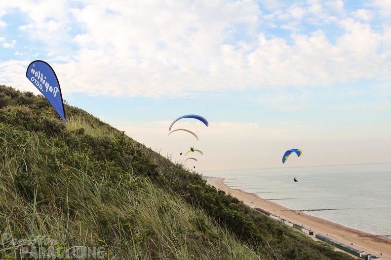 Paragliding Zoutelande-533