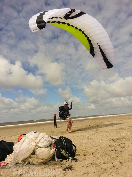 Paragliding Zoutelande-78