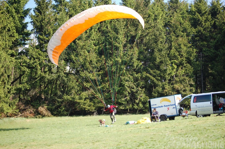 2007 EK7.07 Gleitschirm Sauerland 046