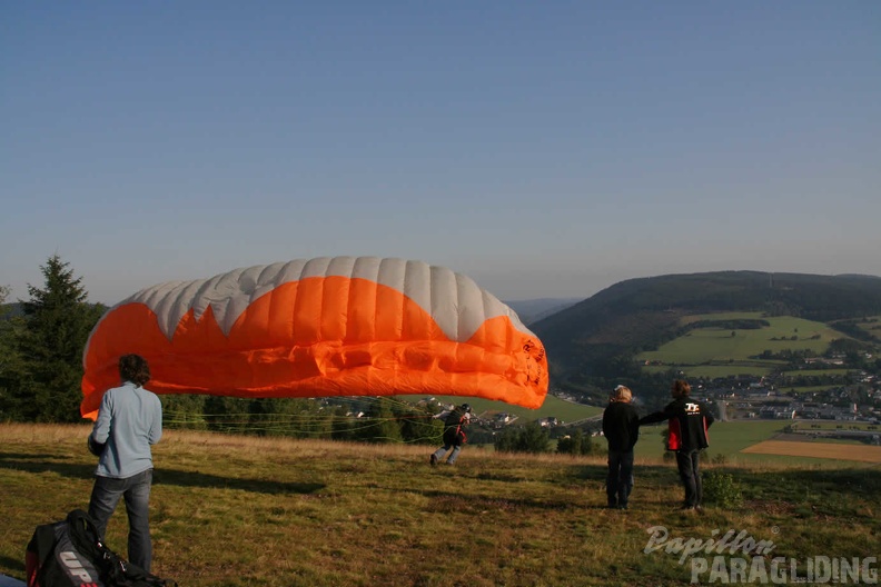 2008 EK.28.08 Gleitschirm Sauerland 010