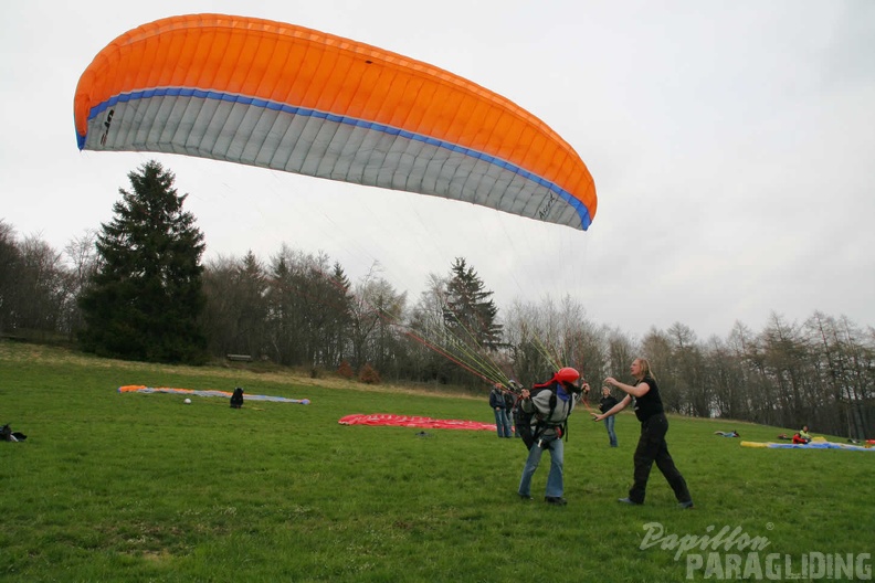 2008 ES13.08 Sauerland Gleitschirm 011