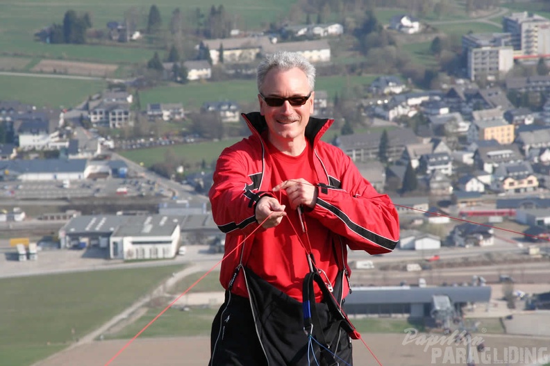 2009 EK15.09 Sauerland Paragliding 005