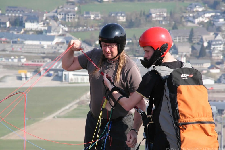 2009 EK15.09 Sauerland Paragliding 018