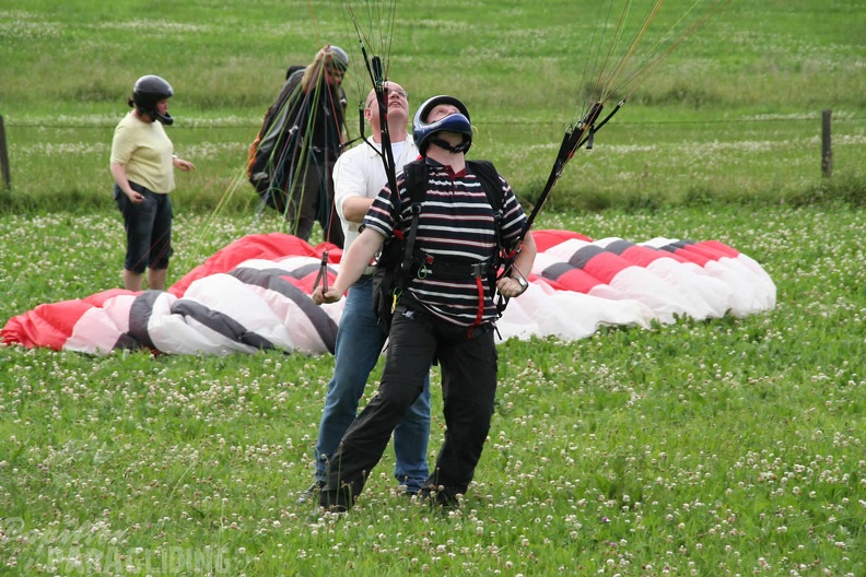 2009 ES27.09 Sauerland Paragliding 021