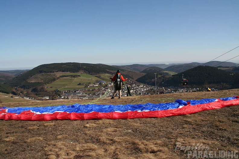 2010 EK16.10 Sauerland Gleitschirm 021