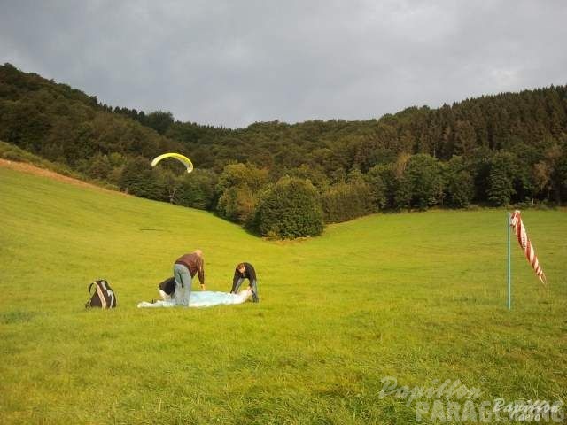 2012 EK.33.12 Gleitschirmfliegen 004