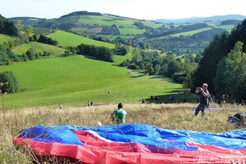 2012 EK37.12 Gleitschirmfliegen 037