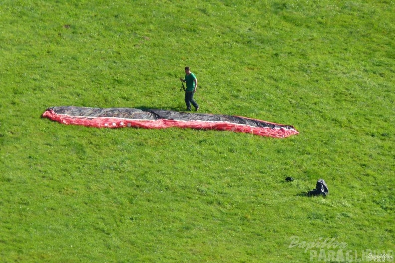 2012 EK37.12 Gleitschirmfliegen 038