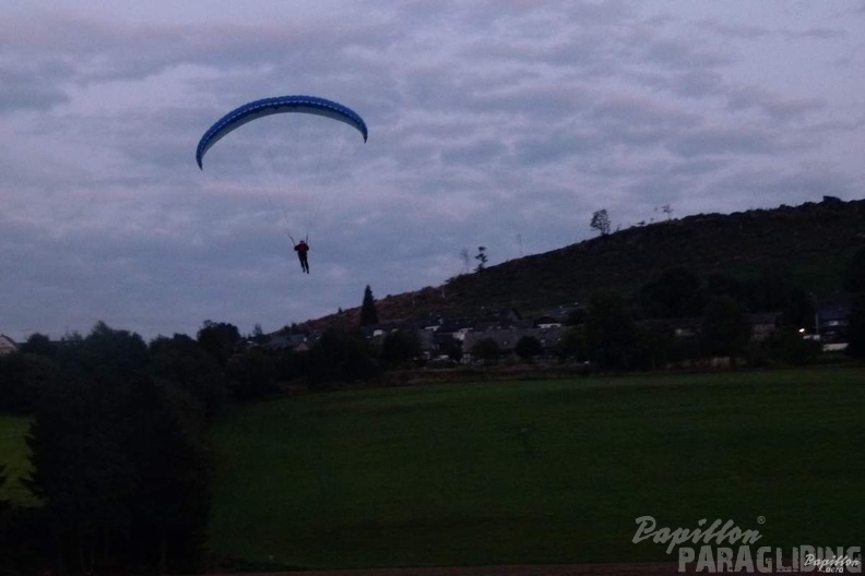 2012 EK37.12 Gleitschirmfliegen 082