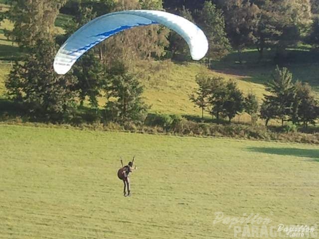 2012 EK ES33.12 Gleitschirmfliegen 073