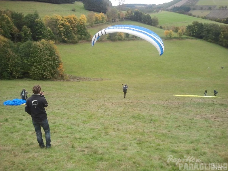 2012 EK ES42.12 Gleitschirmfliegen 031