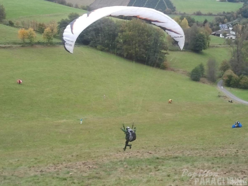 2012 EK ES42.12 Gleitschirmfliegen 047