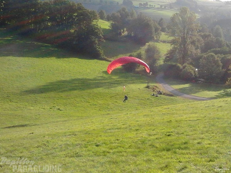 2012 ES.34.12 Paragliding 011