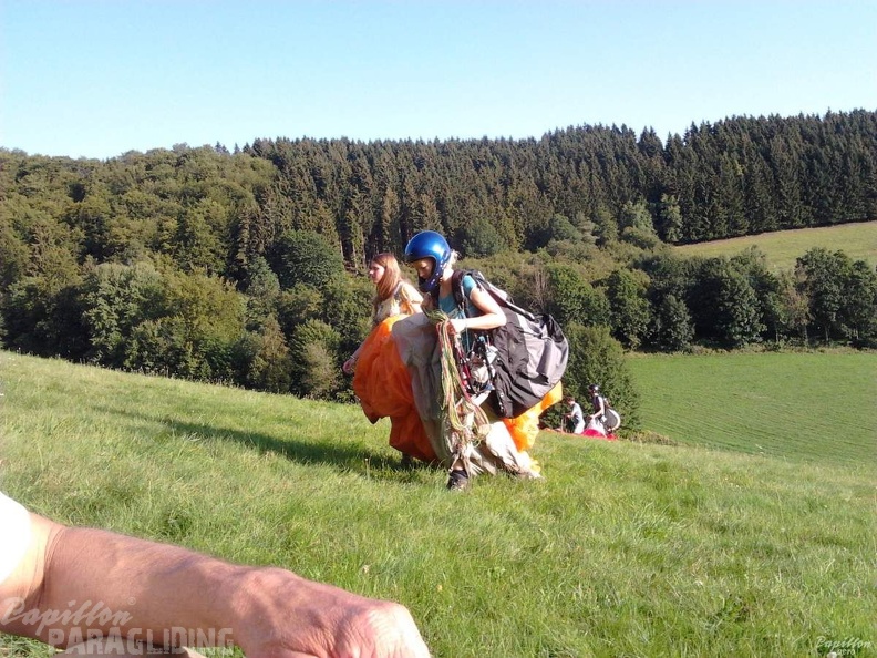 2012 ES.34.12 Paragliding 014