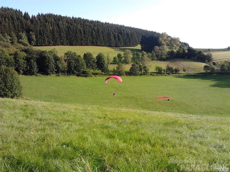 2012 ES.34.12 Paragliding 016