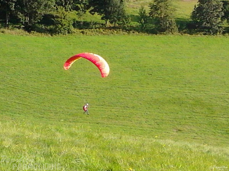 2012 ES.34.12 Paragliding 019