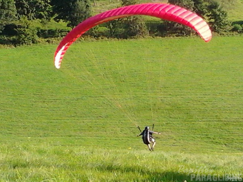 2012 ES.34.12 Paragliding 020