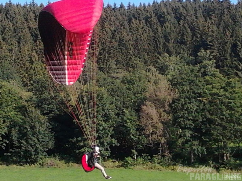 2012 ES.34.12 Paragliding 033