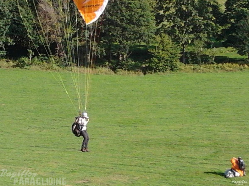 2012 ES.34.12 Paragliding 035