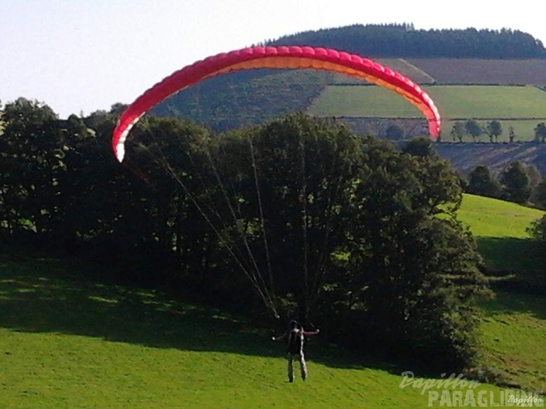 2012 ES.34.12 Paragliding 038