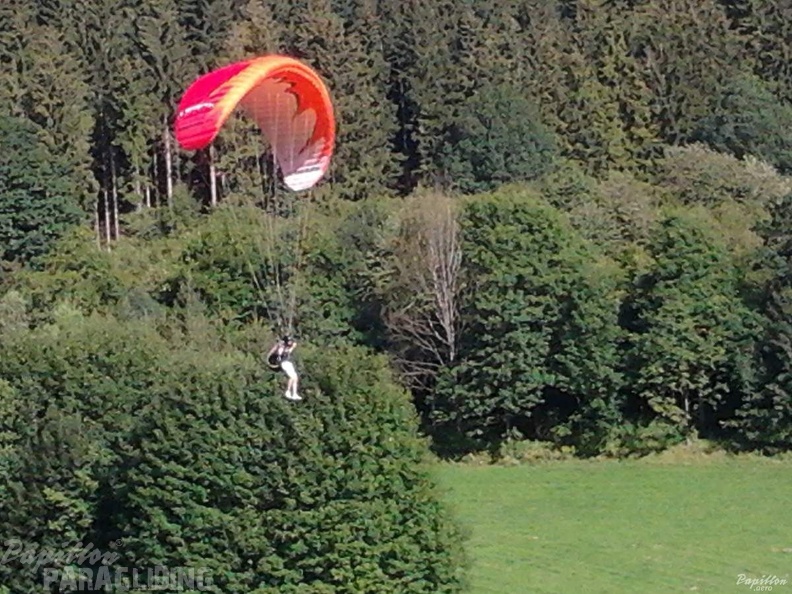 2012 ES.34.12 Paragliding 056