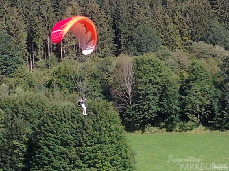 2012 ES.34.12 Paragliding 056