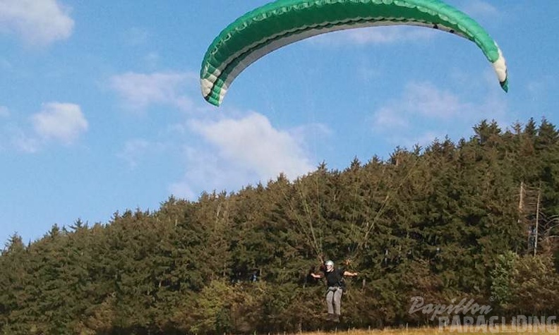 2012 ES.36.12 Paragliding 011