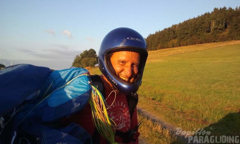 2012 ES.36.12 Paragliding 054