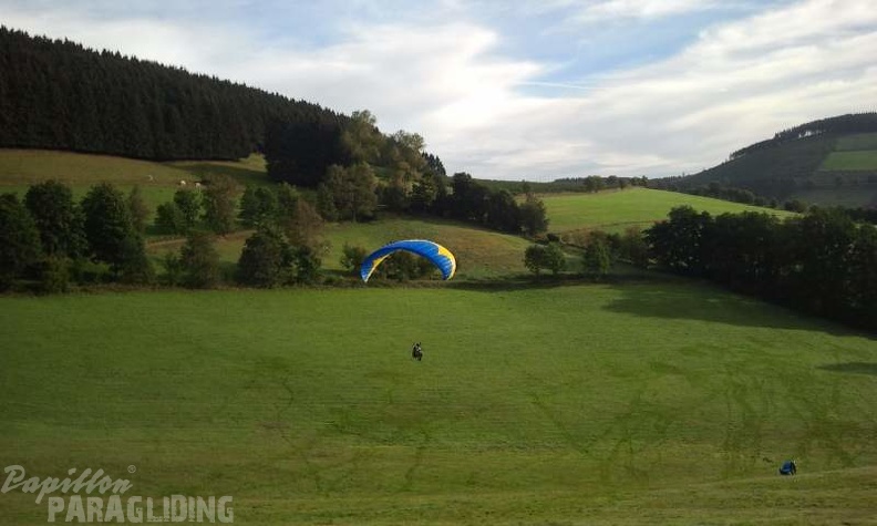 2012 ES.36.12 Paragliding 083