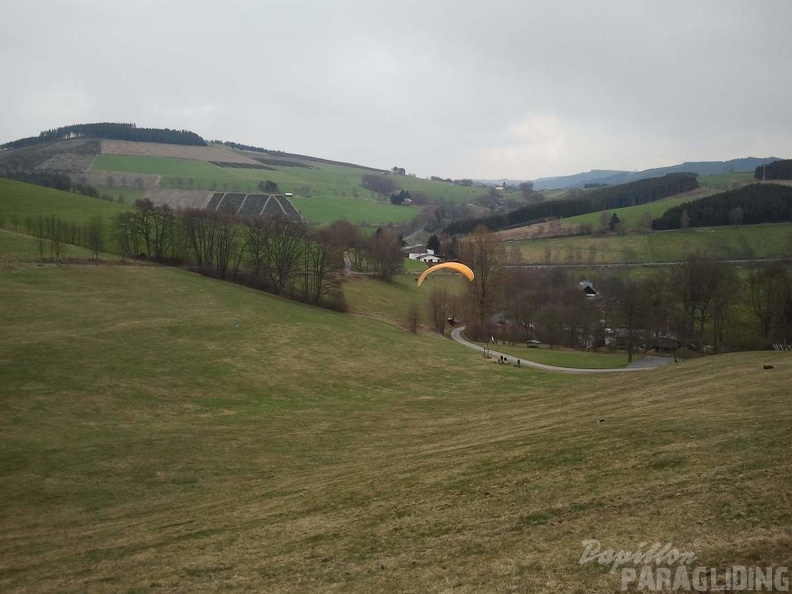 2012 ES16.12 Paragliding 013