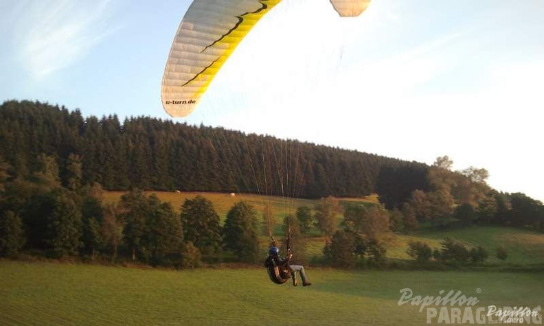 2012 ES38.12 Gleitschirmfliegen 004