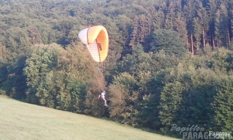 2012 ES38.12 Gleitschirmfliegen 007