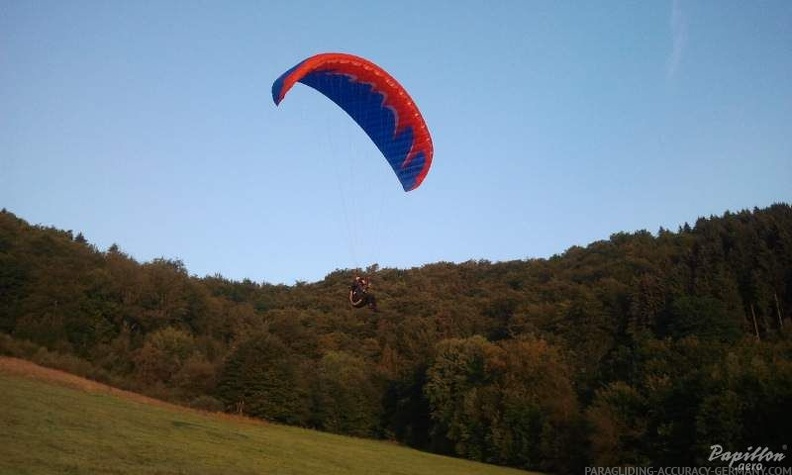 2012 ES38.12 Gleitschirmfliegen 010