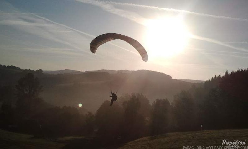 2012 ES38.12 Gleitschirmfliegen 033