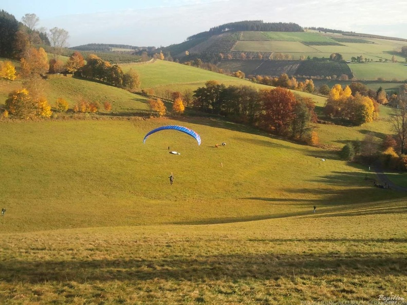 2012 ES43.12 Gleitschirmfliegen 010