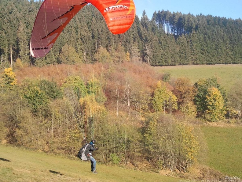 2012 ES44.12 Gleitschirmfliegen 025