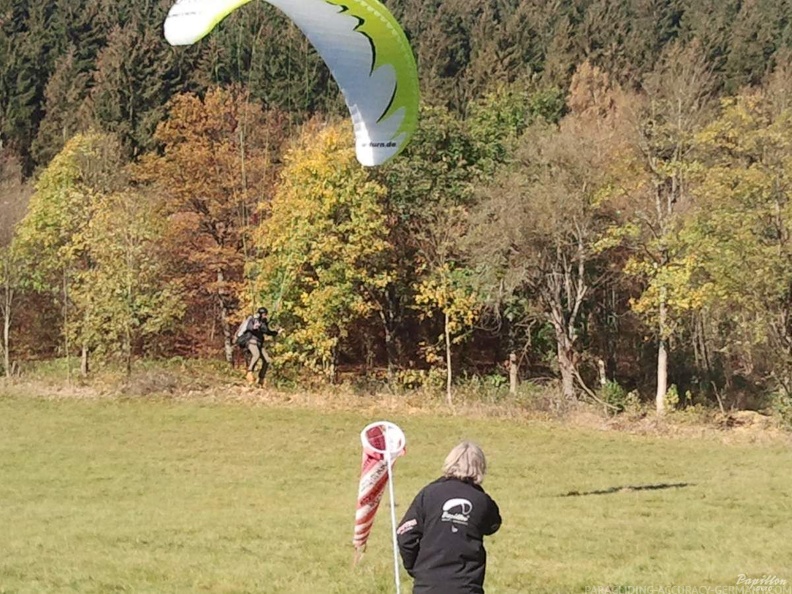 2012 ES44.12 Gleitschirmfliegen 040