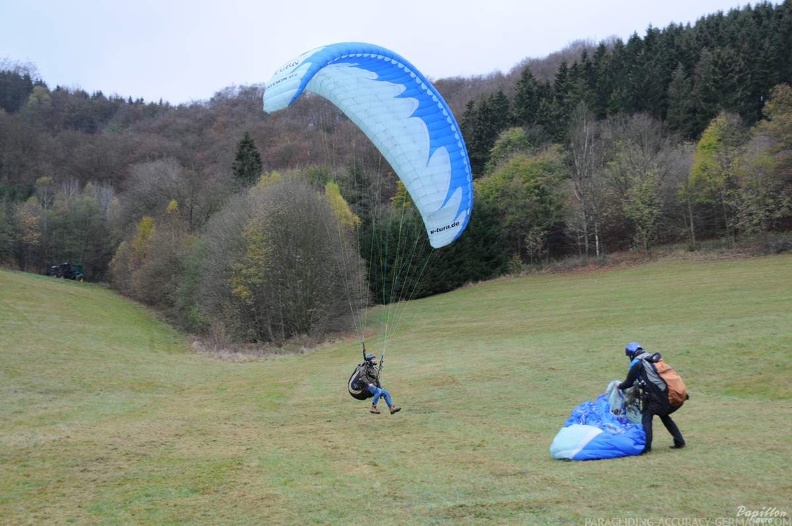 2012 ES45.12 Gleitschirmfliegen 060