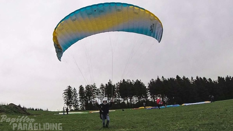 EK18.18_Paragliding-Sauerland-109.jpg