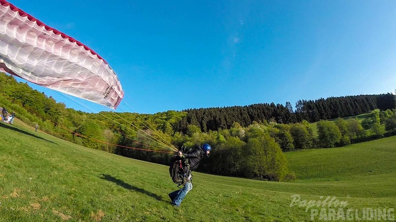 EK18.18_Paragliding-Sauerland-134.jpg