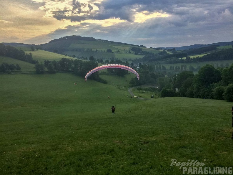 EK22.18_Gleitschirm-Sauerland-166.jpg