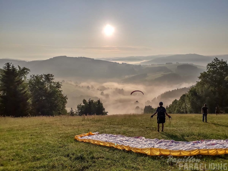 EK22.18_Gleitschirm-Sauerland-263.jpg