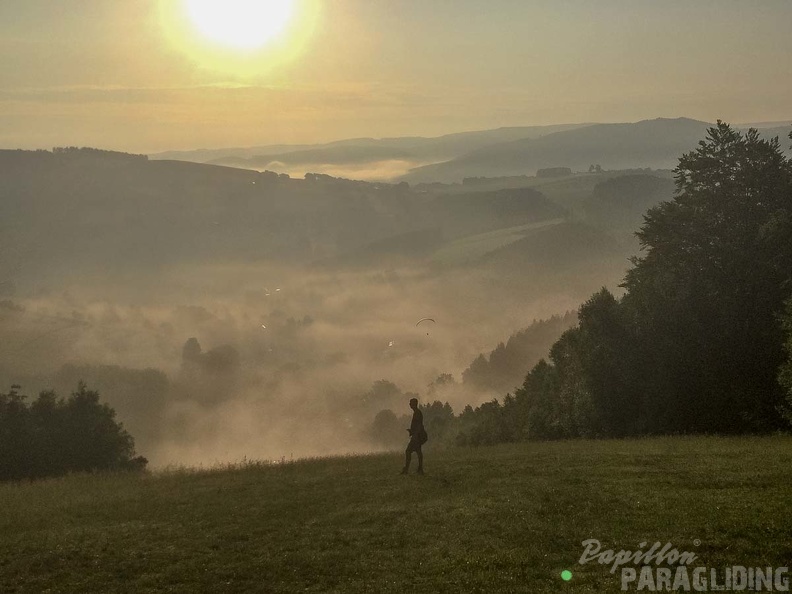 EK22.18_Gleitschirm-Sauerland-268.jpg