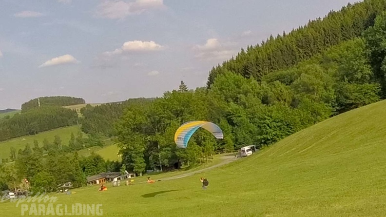 EK_ES_22.18-Paragliding-163.jpg
