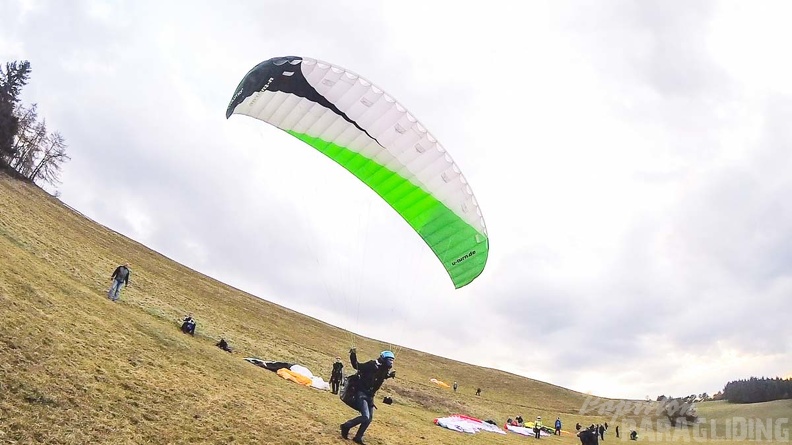 ES14.18_Sauerland-Paragliding-109.jpg